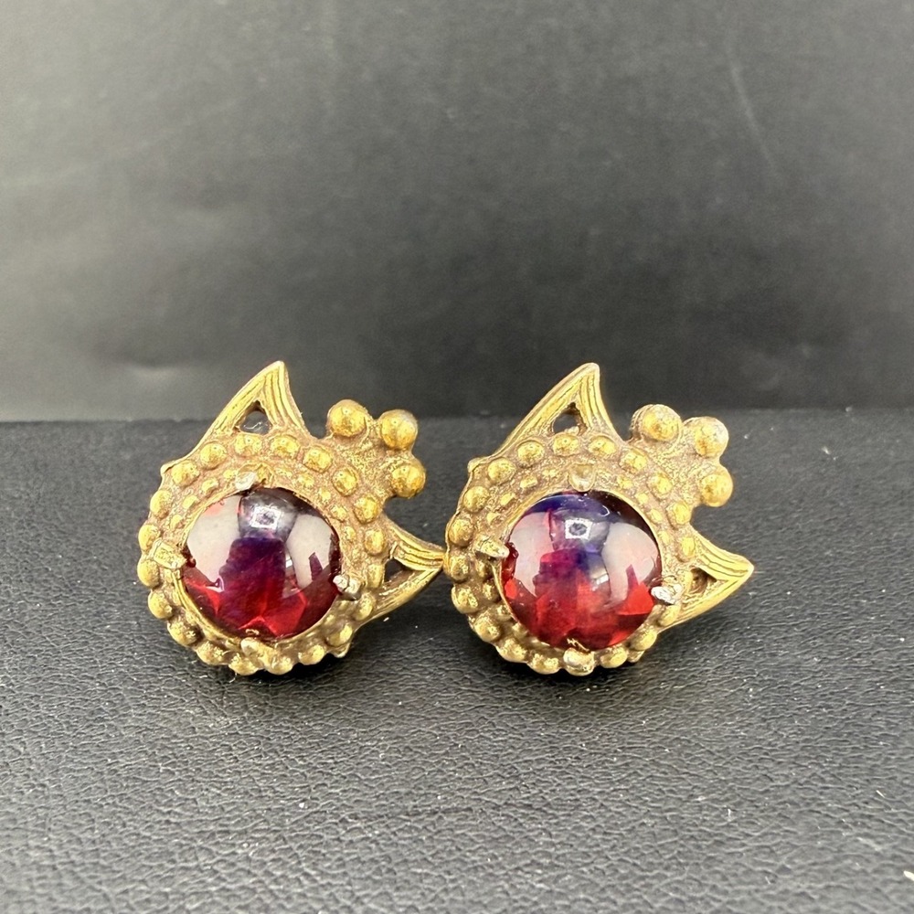 Vintage Estate Screw‎ Back Earrings Red Victorian Revival Gold Tone Glass READ